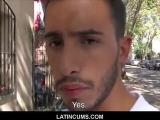 Lurus latino gay sayang kacau untuk uang tunai